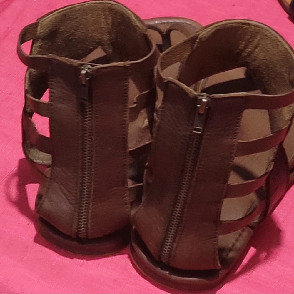 Gladiator sandals - Picture 2 of 3